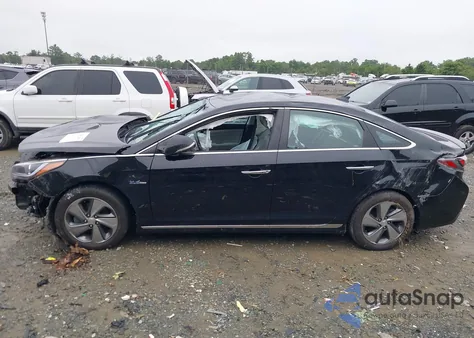 2016 Hyundai Sonata Hybrid Limited from USA, damaged, VIN KMHE34L18GA015791